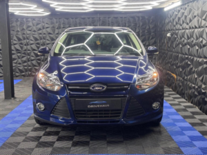 2013 Ford Focus 1.6 Zetec Powershift Euro 5 5dr in Blue — image 2