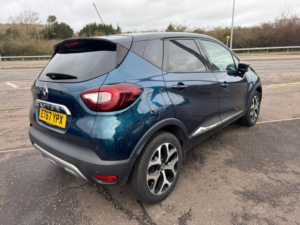2017 Renault Captur 0.9 Tce Energy Signature X Nav Euro 6 (s/s) 5dr in Blue — image 5