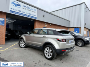 2013 Land Rover Range Rover Evoque 2.2 Range Rover Evoque Pure Tech Sd4 Auto 4WD 5dr in Gold — image 6