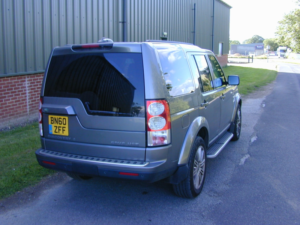 2010 Land Rover Discovery 4 Ref 8809 - Land Rover Discovery 4 3. 0 Tdv6 Hse - Best Value (rhd - Uk Car) in Grey — image 2