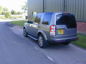 2010 Land Rover Discovery 4 Ref 8809 - Land Rover Discovery 4 3. 0 Tdv6 Hse - Best Value (rhd - Uk Car) in Grey — image 5