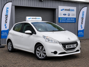 2014 Peugeot 208 1.2 Vti Access+ Euro 5 5dr in White — image 1