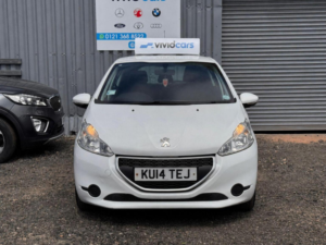 2014 Peugeot 208 1.2 Vti Access+ Euro 5 5dr in White — image 5