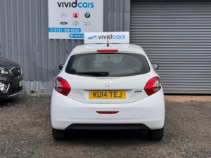 2014 Peugeot 208 1.2 Vti Access+ Euro 5 5dr in White — image 6