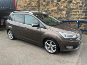 2015 Ford Grand C-Max