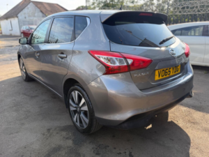 2015 Nissan Pulsar 1.2 Dig-T N-Tec Xtron Euro 6 (s/s) 5dr in Grey — image 4