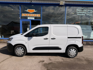 2023 Peugeot Partner 1.5 Bluehdi 1000 Professional Premium + Standard Panel Van 5dr Diesel Manual Swb Euro 6 100 Bhp in White — image 3