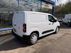 2023 Peugeot Partner 1.5 Bluehdi 1000 Professional Premium + Standard Panel Van 5dr Diesel Manual Swb Euro 6 100 Bhp in White — image 6