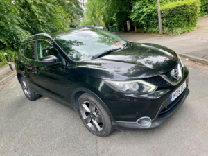 2015 Nissan Qashqai 1.6 Dci N-Tec+ Xtron 2WD Euro 6 (s/s) 5dr in Black — image 4