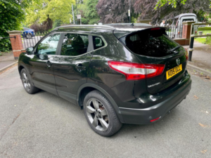 2015 Nissan Qashqai 1.6 Dci N-Tec+ Xtron 2WD Euro 6 (s/s) 5dr in Black — image 6