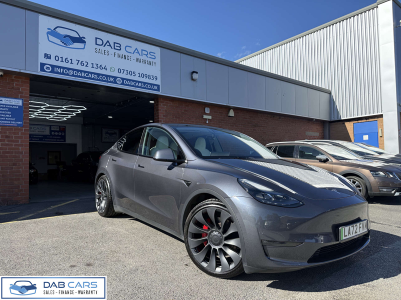 2022 Tesla Model Y Model Y Performance AWD 4WD 5dr in Grey — image 1