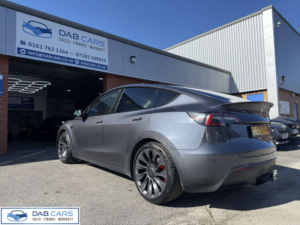 2022 Tesla Model Y Model Y Performance AWD 4WD 5dr in Grey — image 2