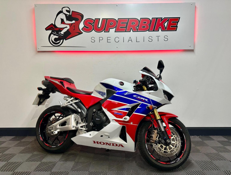 2014 Honda Cbr600rr 600 in White — image 1