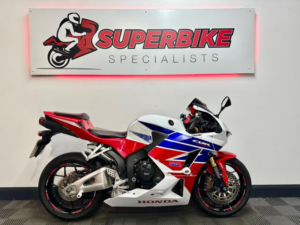 2014 Honda Cbr600rr 600 in White — image 2