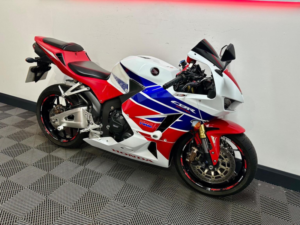 2014 Honda Cbr600rr 600 in White — image 4