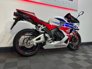 2014 Honda Cbr600rr 600 in White — image 5