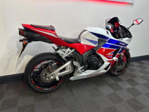 2014 Honda Cbr600rr 600 in White — image 6