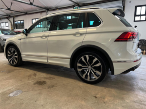 2018 Volkswagen Tiguan 2.0 Tdi R-Line DSG 4motion Euro 6 (s/s) 5dr in White — image 6