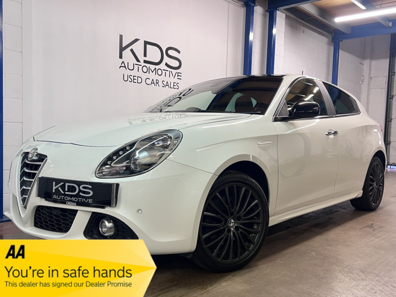2016 Alfa Romeo Giulietta 2.0 Giulietta 2.0 Jtdm-2 150 Bhp Collezione in White — image 1