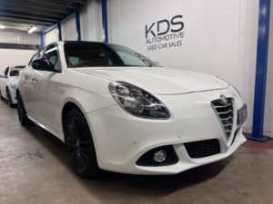 2016 Alfa Romeo Giulietta 2.0 Giulietta 2.0 Jtdm-2 150 Bhp Collezione in White — image 2