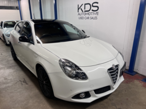 2016 Alfa Romeo Giulietta 2.0 Giulietta 2.0 Jtdm-2 150 Bhp Collezione in White — image 3
