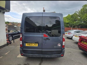 2014 Renault Master 2.3 Dci 28 in Blue — image 4