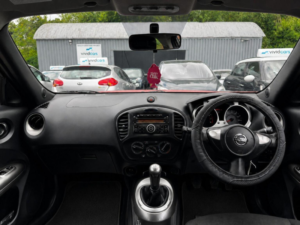 2014 Nissan Juke 1.6 Visia Euro 5 5dr in Red — image 6