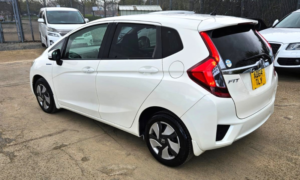 2015 Honda Fit 1.5l Hybrid- Ulez/caz Pass- Free 18months Gold Warranty & 12months Aa Breakdown Cover in White — image 6