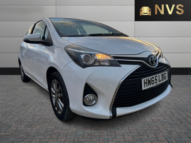 2015 Toyota Yaris 1.0 Vvt-I Icon in White — image 1