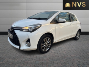 2015 Toyota Yaris 1.0 Vvt-I Icon in White — image 3