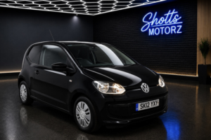 2012 Volkswagen Up! 1.0 Move Up! in Black — image 1