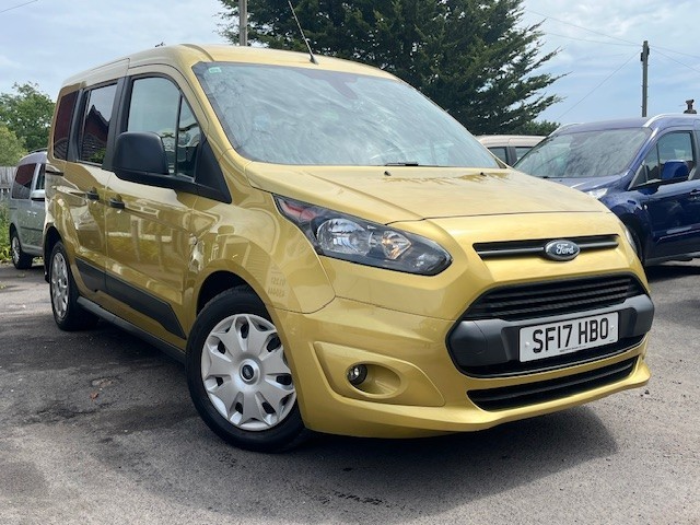 2017 Ford Tourneo Connect 1.5 Tdci Zetec in Gold — image 1