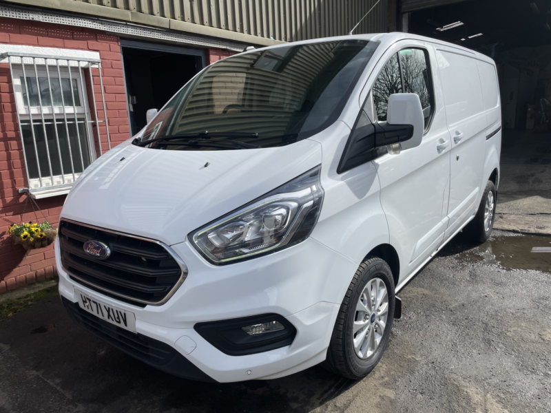 2022 Ford Transit Custom 2.0 Transit Custom Limited Van 300 L1 2.0l Ecoblue 130ps Fwd 6 Speed Manual in White — image 1