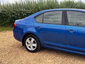 2015 Skoda Octavia 1.6 Tdi Se DSG Euro 5 (s/s) 5dr in Blue — image 4