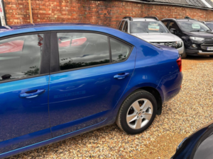 2015 Skoda Octavia 1.6 Tdi Se DSG Euro 5 (s/s) 5dr in Blue — image 6