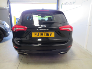 2019 Ford Focus 2.0 Ecoblue Vignale Auto Euro 6 (s/s) 5dr in Black — image 5