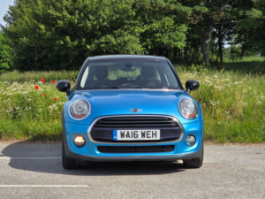 2016 MINI Hatch 1.5 Cooper D Euro 6 (s/s) 5dr in Blue — image 2