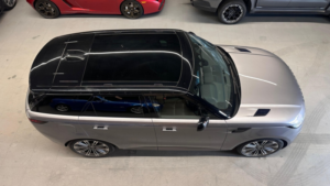 2023 Land Rover Range Rover Sport 3.0 D300 Mhev Dynamic Se in Grey — image 3