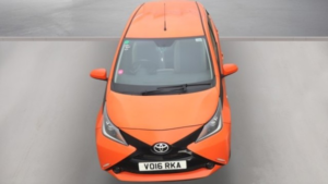 2016 Toyota Aygo 1.0 Vvt-I X-Play in Orange — image 3