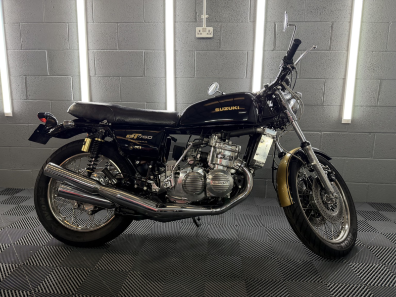 1976 Suzuki Gt -750cc in Black — image 1