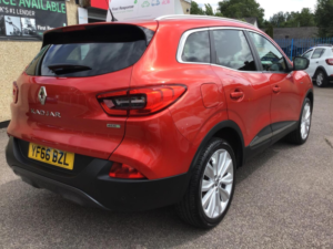 2016 Renault Kadjar 1.5 Dci Signature Nav Edc Euro 6 (s/s) 5dr in Red — image 3