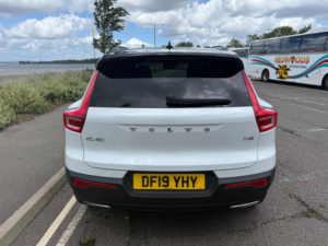 2019 Volvo Xc40 2.0 T4 R-Design Auto AWD Euro 6 (s/s) 5dr in White — image 6