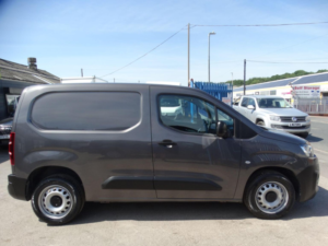 2023 Citroen Berlingo 1.5 Bluehdi 1000 Enterprise Edition M Swb Euro 6 (s/s) 5dr in Grey — image 5
