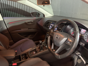 2017 SEAT Leon 2.0 Tdi Fr Technology in Black — image 2