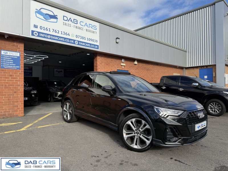 2020 Audi Q3 1.5 Q3 Vorsprung 35 Tfsi Mhev Semi-Auto 5dr in Black — image 1