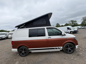 2017 Volkswagen Transporter 2.0 Tdi T28 Bluemotion Tech Startline in White — image 3