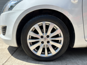 2013 Suzuki Swift 1.2 Sz3 in White — image 4