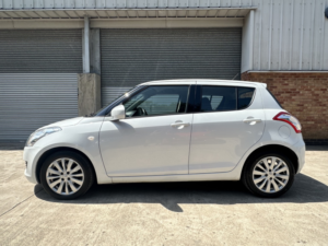 2013 Suzuki Swift 1.2 Sz3 in White — image 5