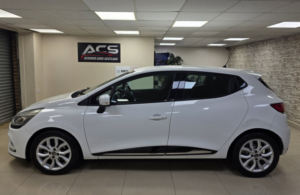 2017 Renault Clio 1.5 Dci Dynamique Nav Hatchback 5dr Diesel Manual Euro 6 (s/s) (90 Ps) in Multicolour — image 5
