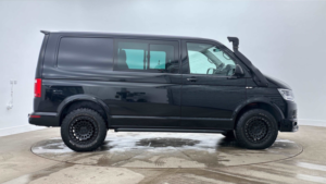 2020 Volkswagen Transporter 2.0 Tdi T32 Highline in Black — image 2